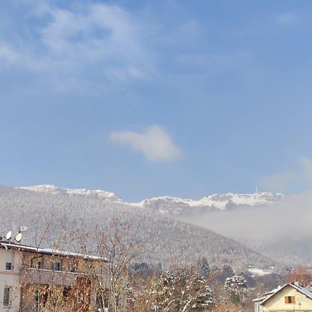 Luxury Apartment «Le Jurassien», Gex-Geneve Cessy ภายนอก รูปภาพ