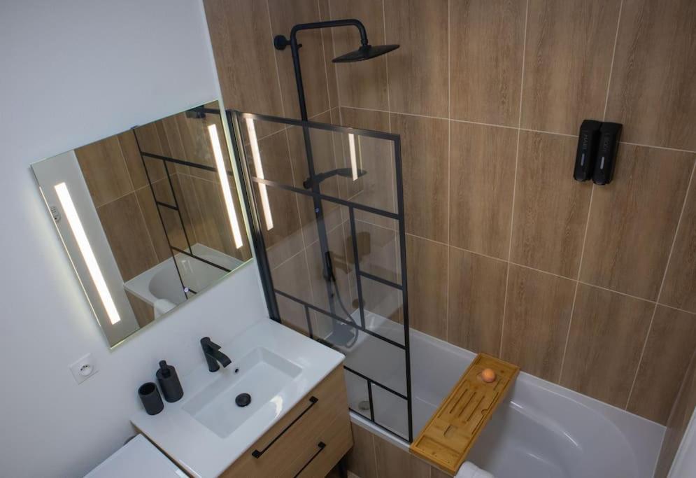 Luxury Apartment «Le Jurassien», Gex-Geneve Cessy ภายนอก รูปภาพ